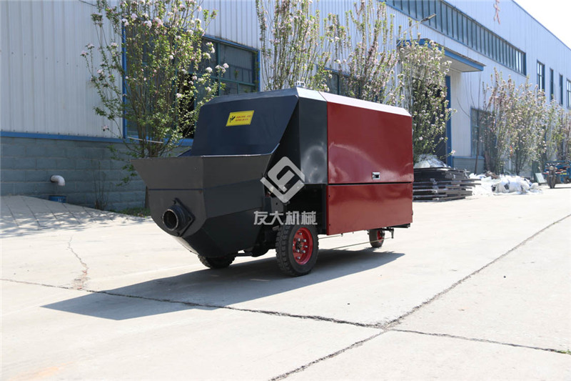 為什么小型混凝土澆筑泵大大降低了施工危險性
